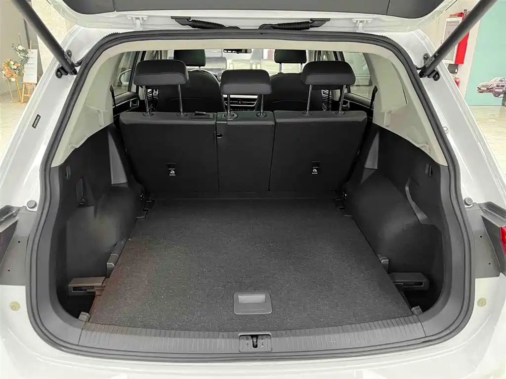 Volkswagen Tiguan L 2022 — фото 16