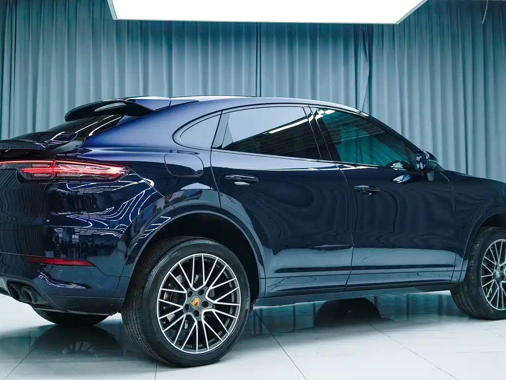 Porsche Cayenne 2021 — фото 3