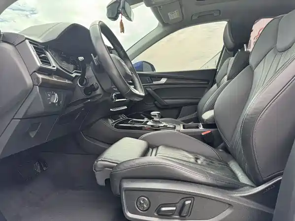 Audi Q5L 2021