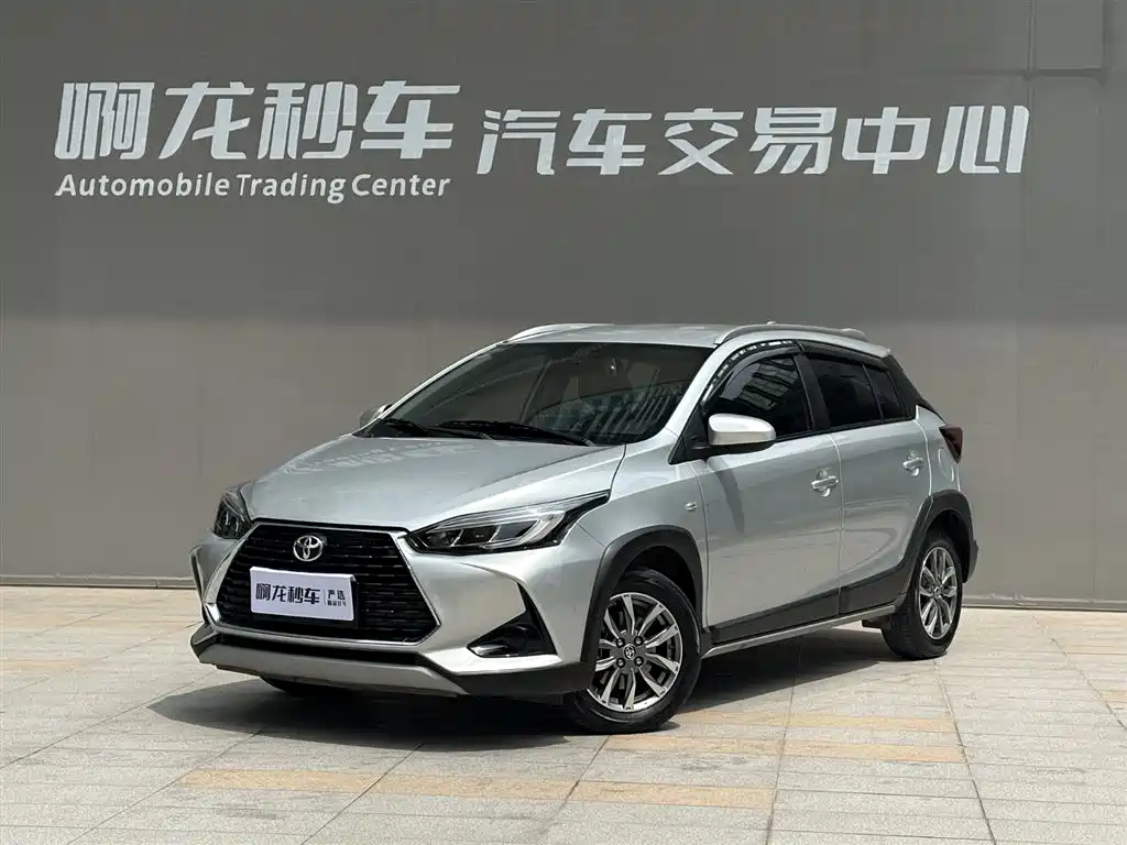 Toyota Yaris L 2021 — фото 1