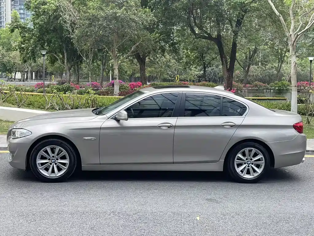 BMW 5 Series 2012