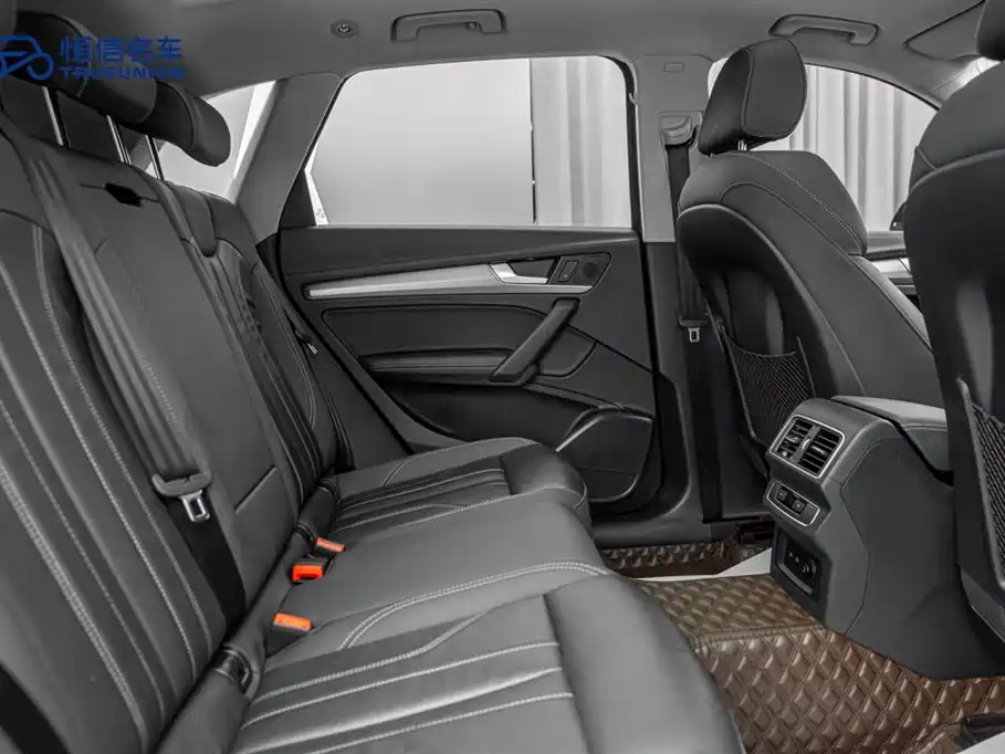 Audi Q5L 2022 — фото 16