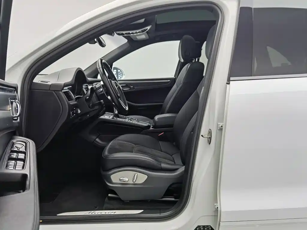 Porsche Macan 2015 — фото 10