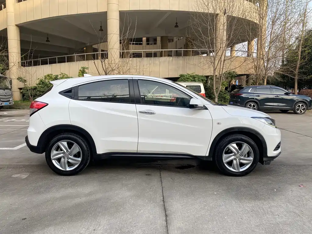 Honda Vezel 2021 — фото 4