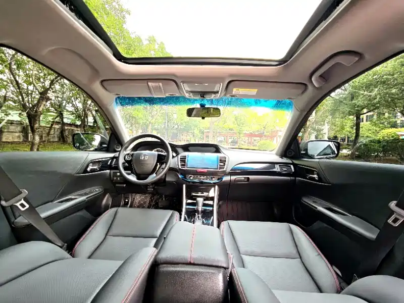Honda Accord 2016 — фото 10