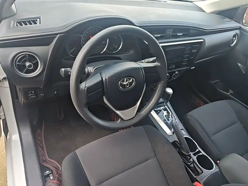 Toyota Corolla 2019 — фото 10