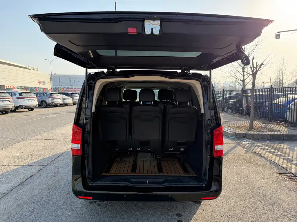 Mercedes-Benz Vito 2023 — фото 21