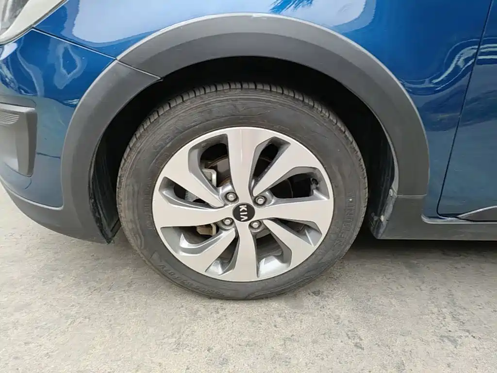 Kia KX Cross 2017 — фото 23
