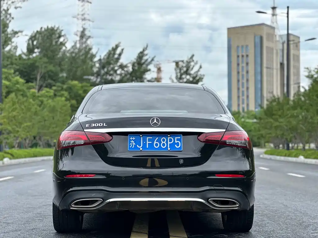 Mercedes-Benz E-Class 2020 — фото 18