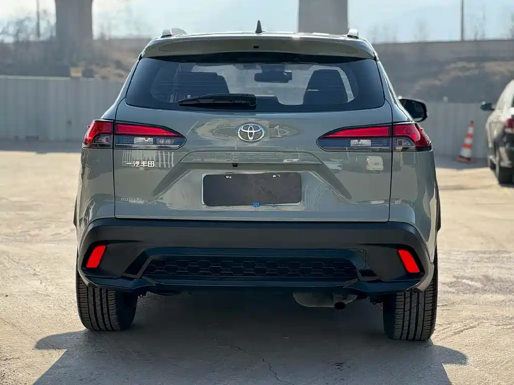 Toyota Corolla Cross 2022 — фото 8
