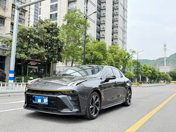 Lynk & Co 03 2023