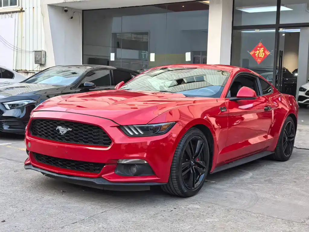 Ford Mustang 2015 — фото 1