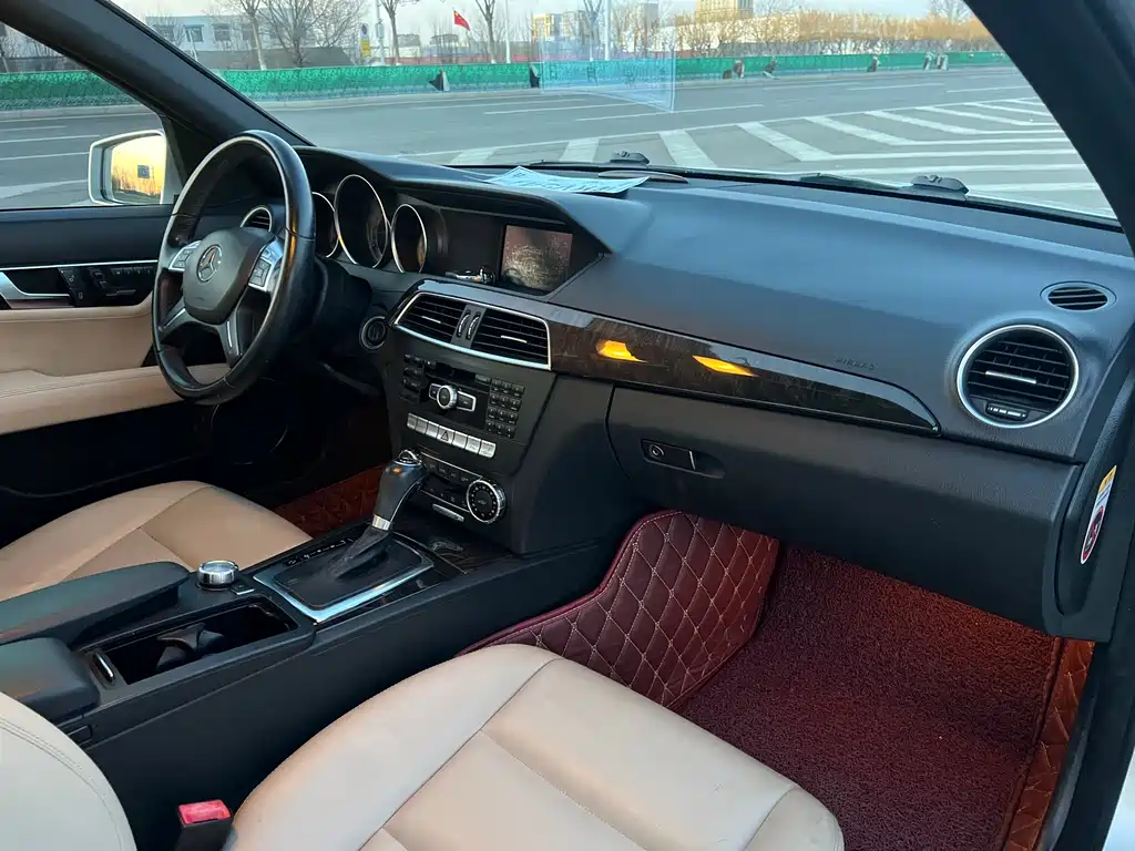 Mercedes-Benz C-Class 2013 — фото 4