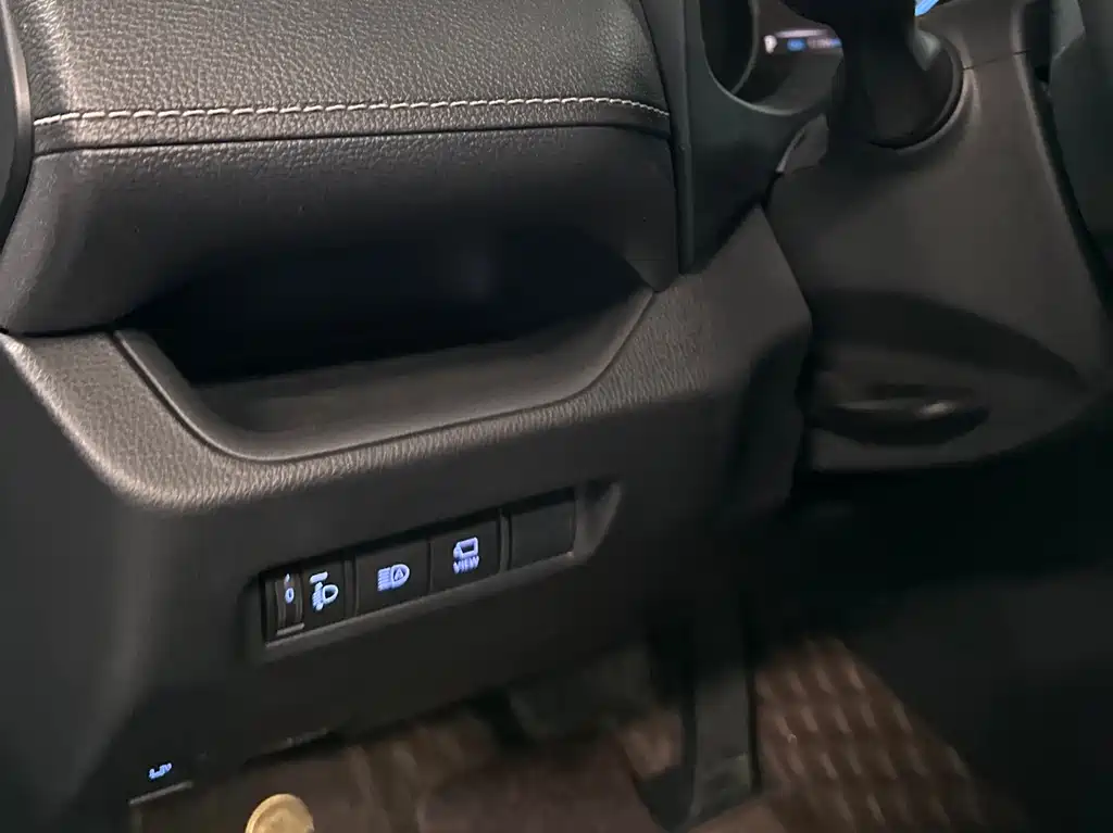 Toyota Wildlander 2023 — фото 14