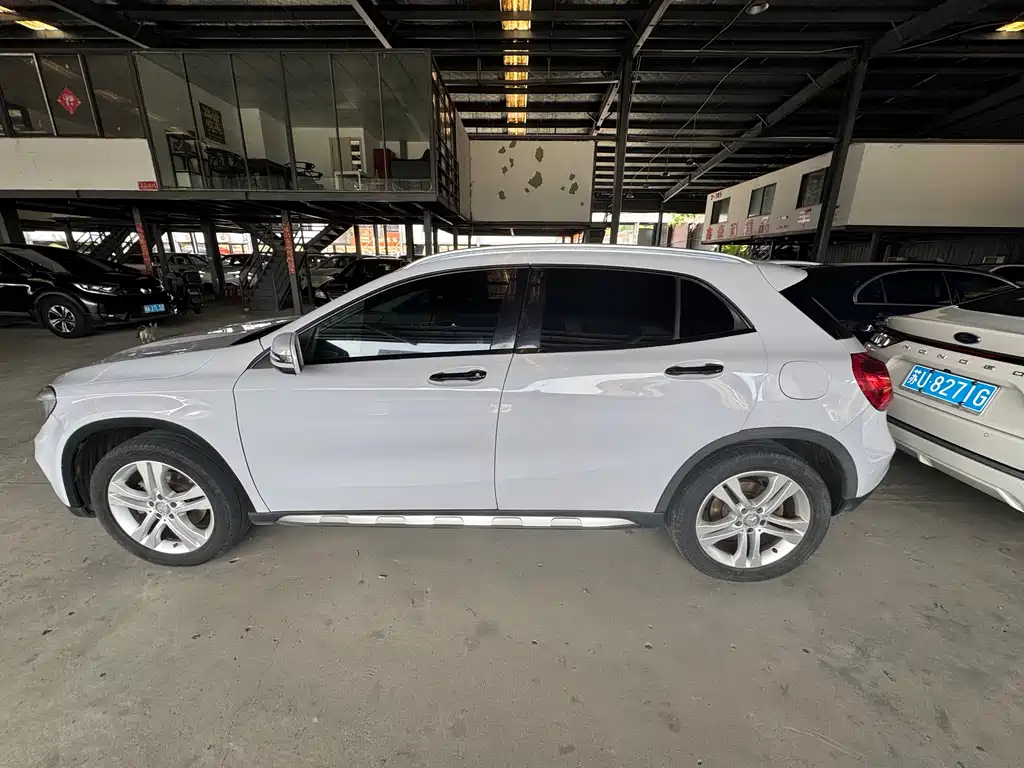 Mercedes-Benz GLA 2015 — фото 12