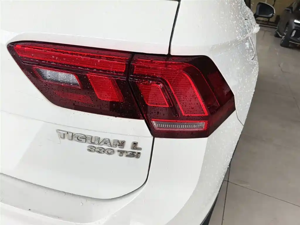 Volkswagen Tiguan L 2020 — фото 8