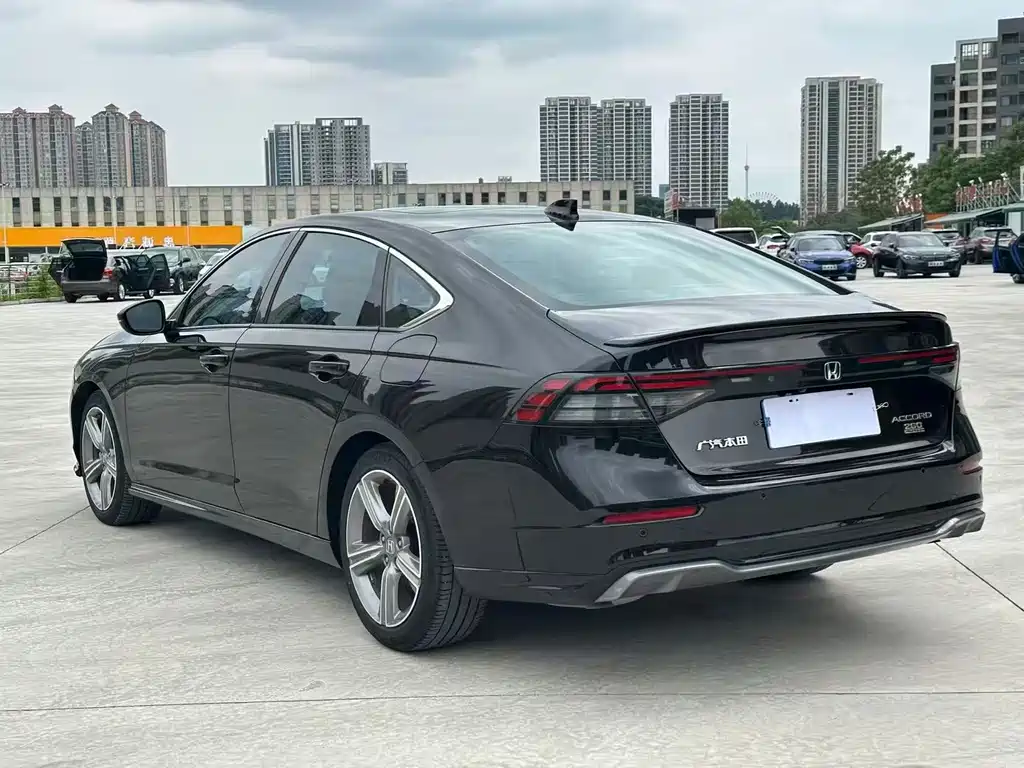 Honda Accord 2023 — фото 16