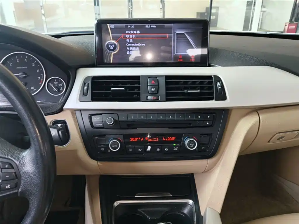 BMW 3 Series 2014 — фото 13