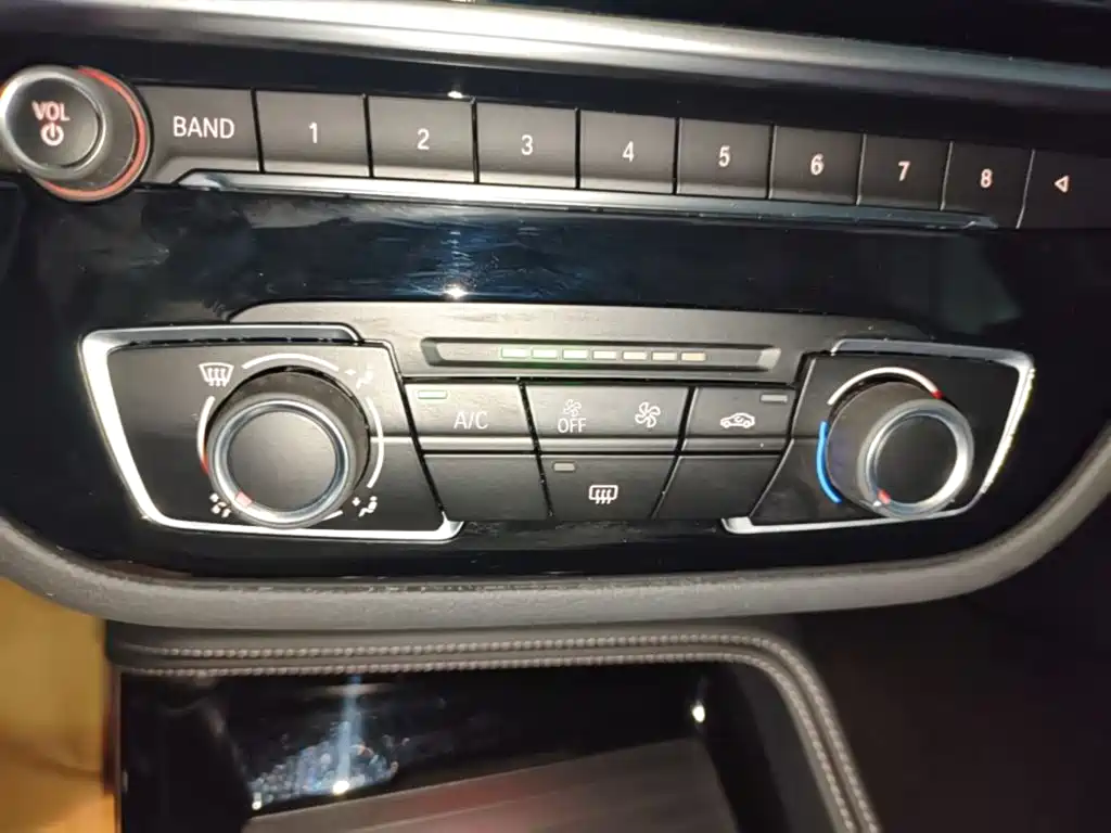 BMW 1 Series 2021 — фото 13