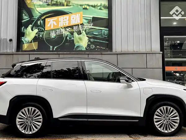 NIO ES6 2019