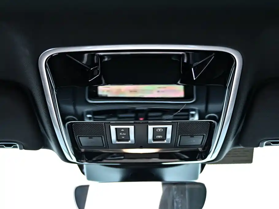 Land Rover Range Rover Sport New Energy 2018 — фото 37