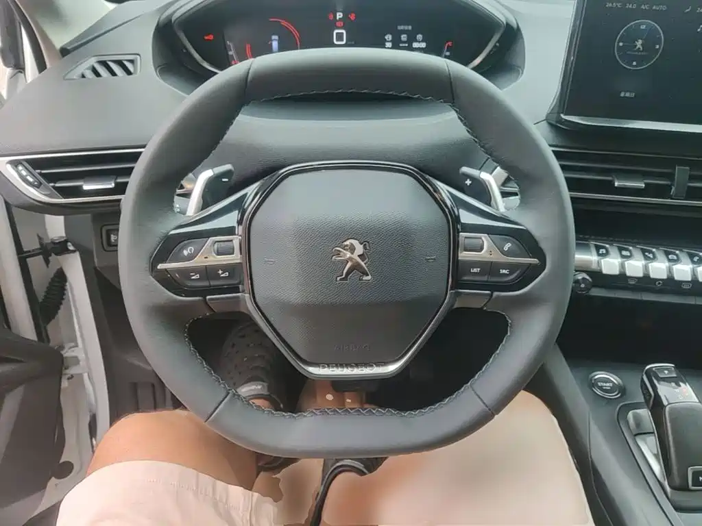 Peugeot 5008 2022 — фото 11