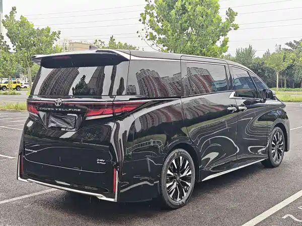 Toyota Vellfire 2024