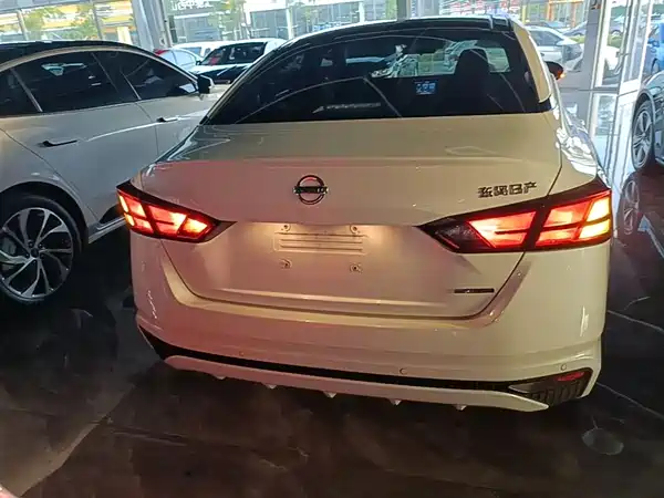 Nissan Teana 2021