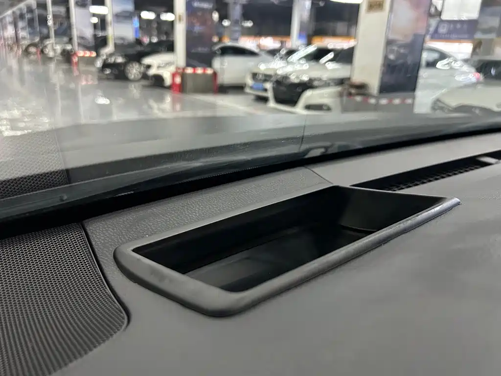 Toyota Camry 2018 — фото 19