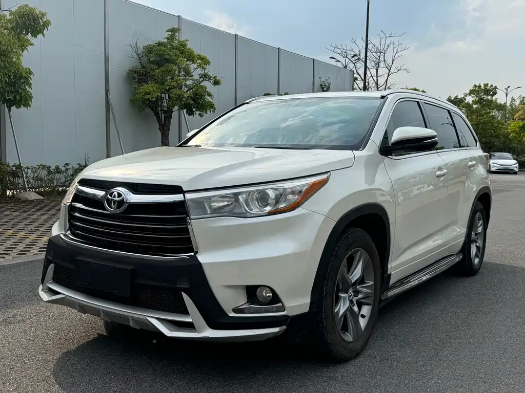 Toyota Highlander 2015 — фото 3