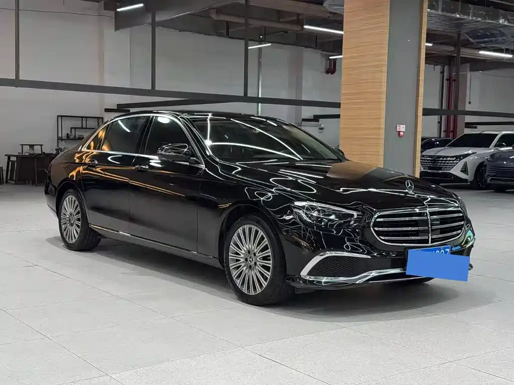 Mercedes-Benz E-Class 2022
