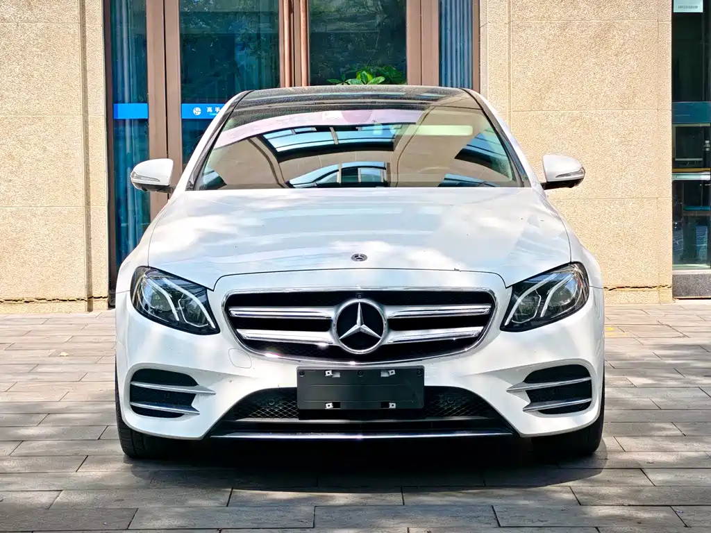 Mercedes-Benz E-Class 2019 — фото 1