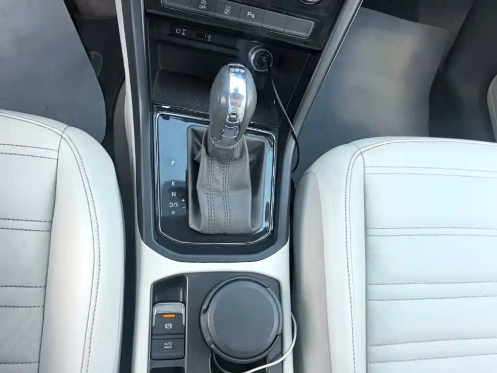 Volkswagen Touran 2017 — фото 14