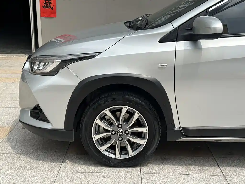 Toyota Yaris L 2021 — фото 23
