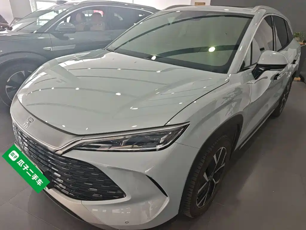 BYD Song L DM-i 2025 — фото 1