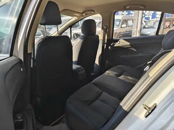 Peugeot 308 2015