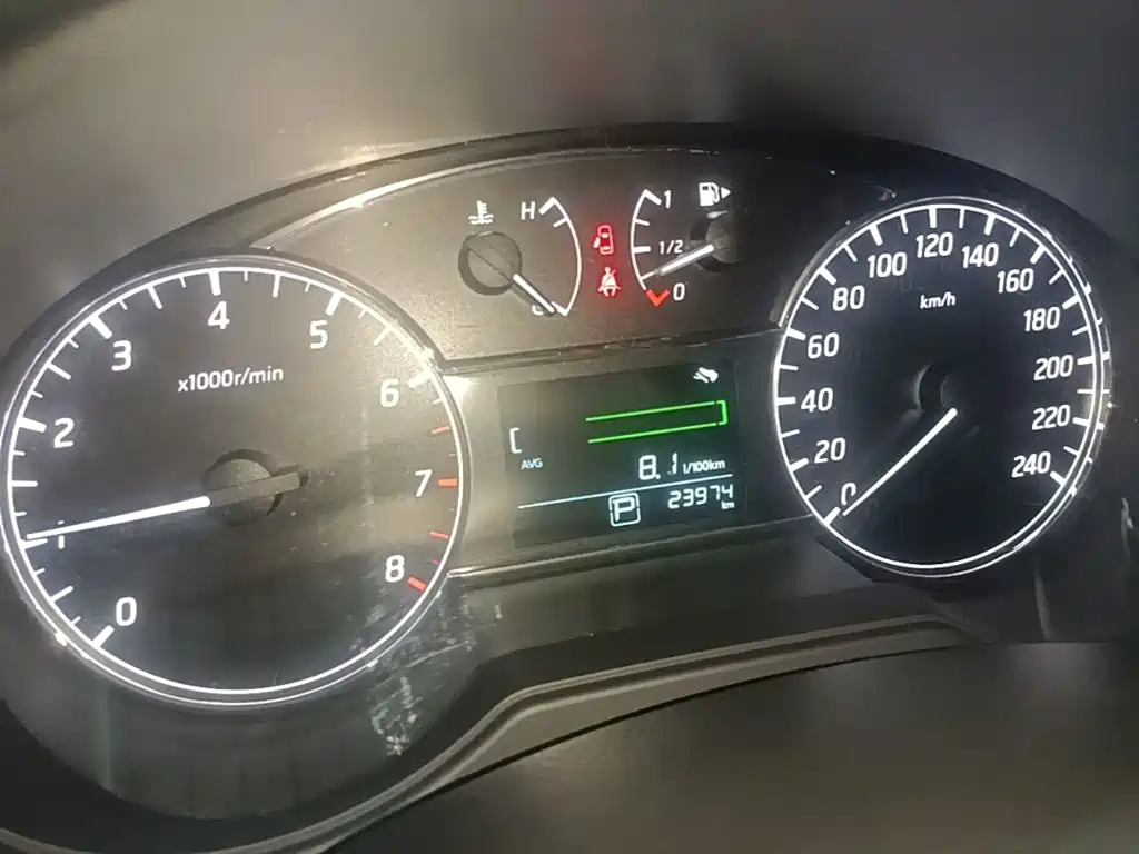 Nissan Tiida 2018 — фото 12