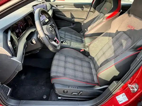 Volkswagen Golf GTI 2025