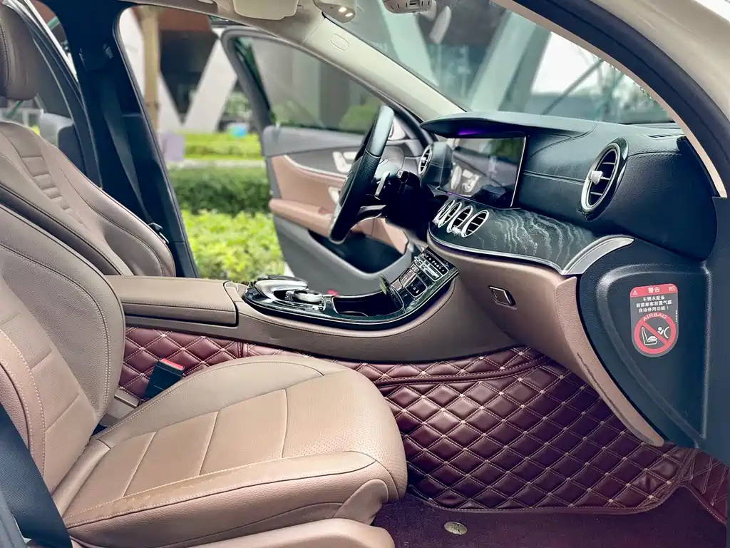 Mercedes-Benz E-Class 2017 — фото 13