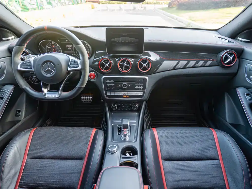 Mercedes-Benz CLA AMG 2019 — фото 11