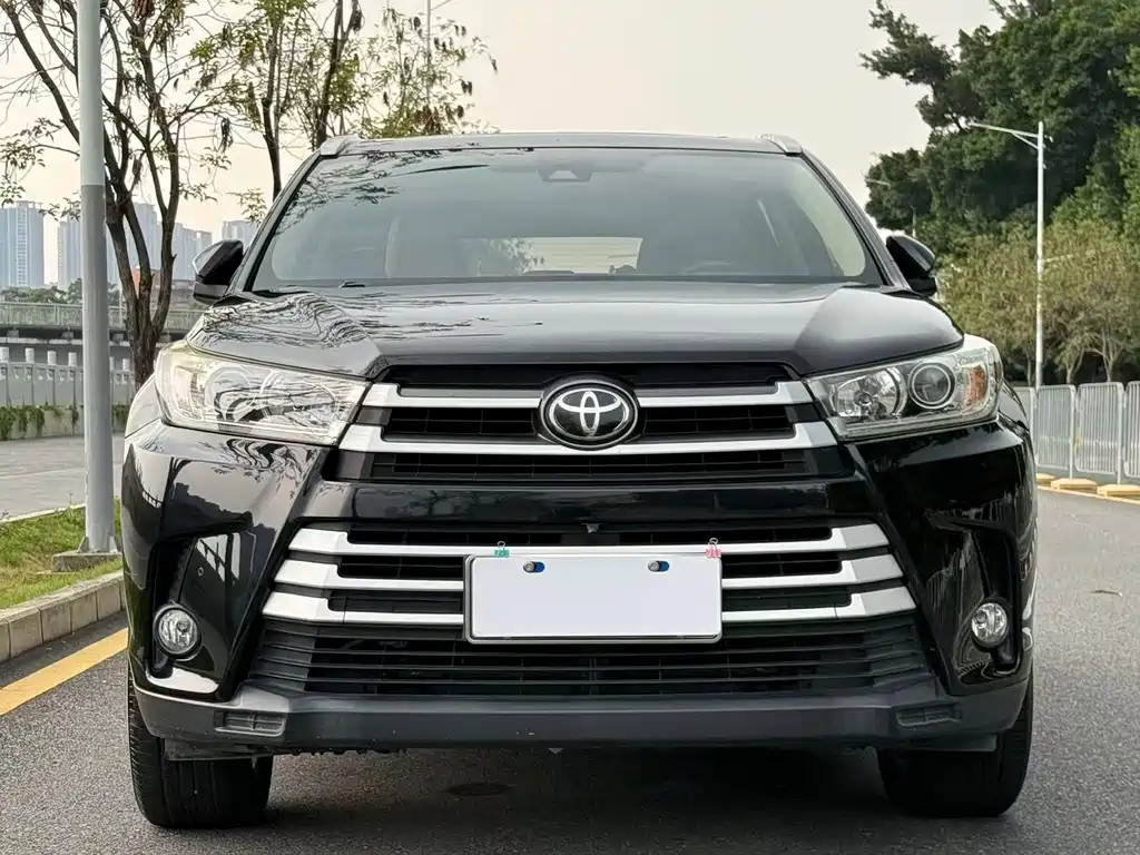 Toyota Highlander 2018 — фото 2