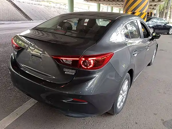 Mazda 3 Axela 2019