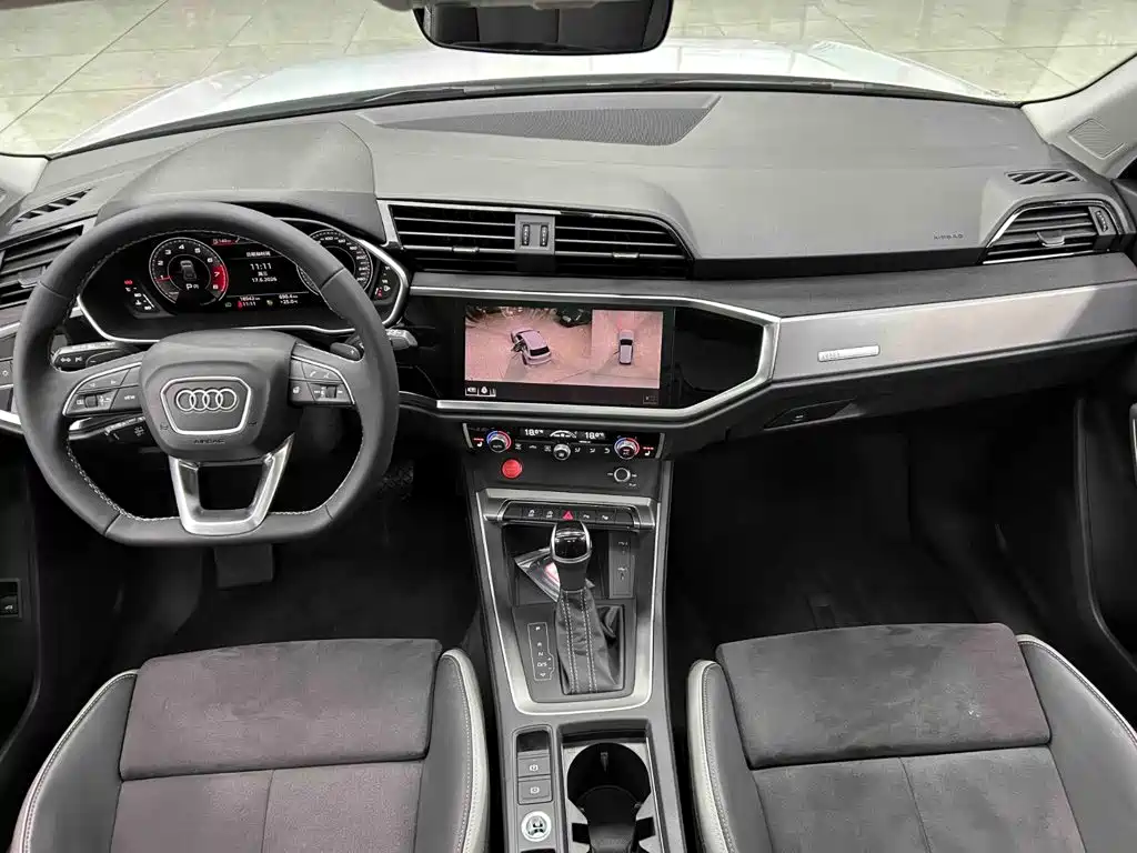 Audi Q3 2023 — фото 2