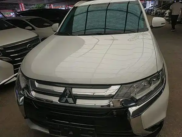 Mitsubishi Outlander 2018