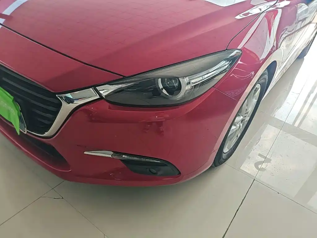 Mazda 3 Axela 2019 — фото 24