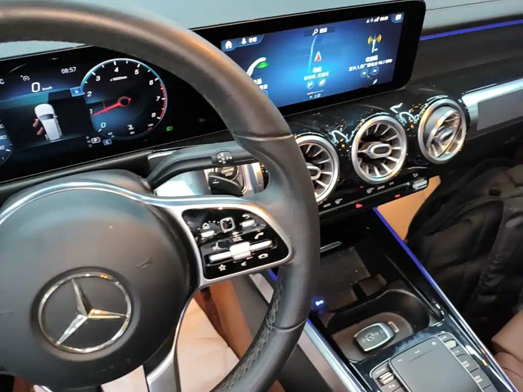Mercedes-Benz GLB 2021 — фото 14