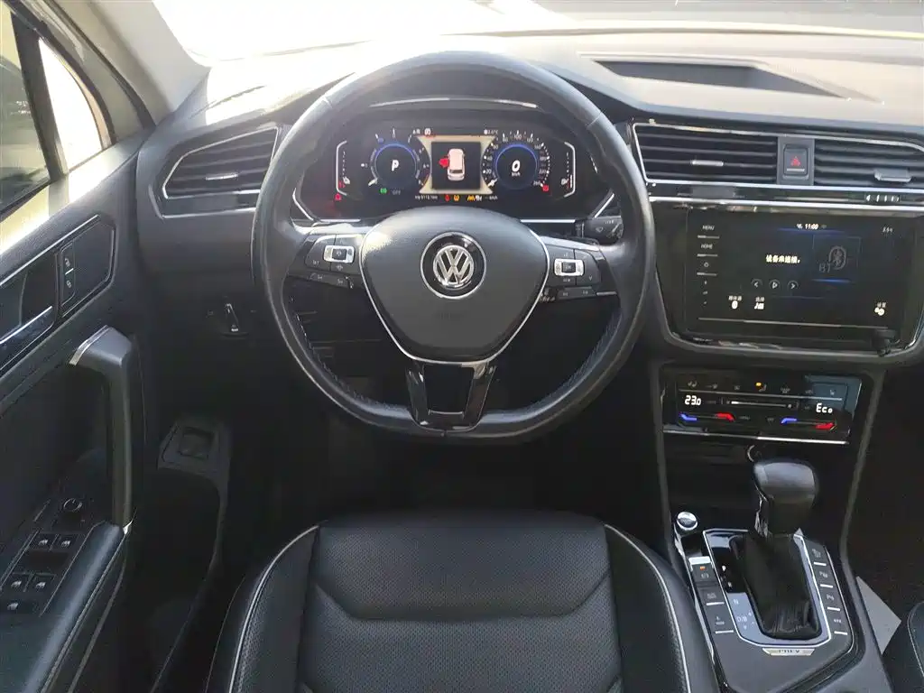 Volkswagen Tiguan L PHEV 2020 — фото 8