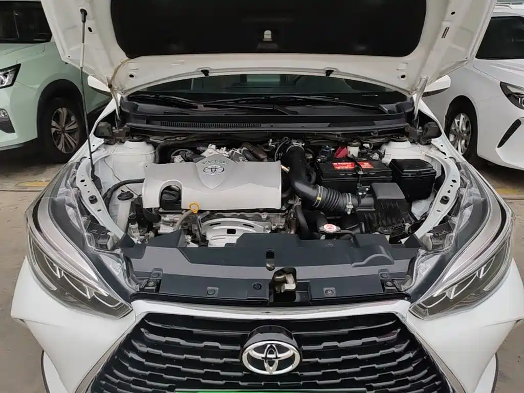 Toyota Yaris L 2020 — фото 16