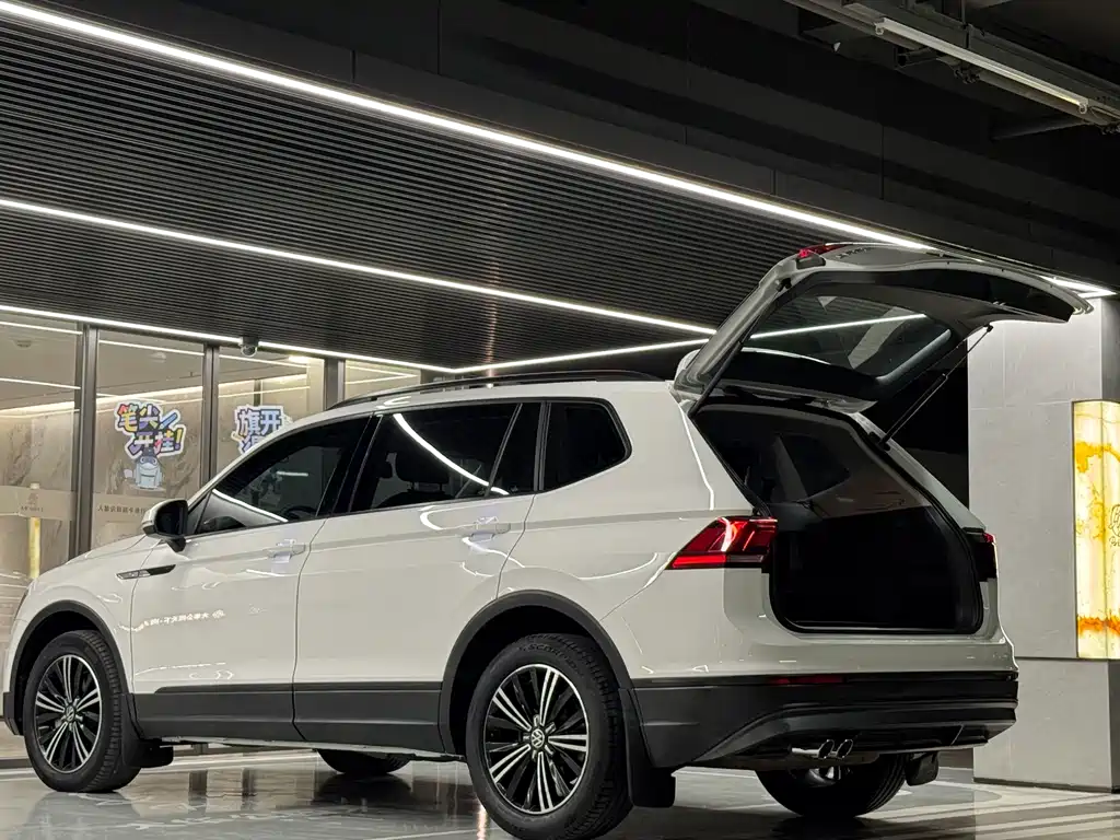 Volkswagen Tiguan L 2020 — фото 19