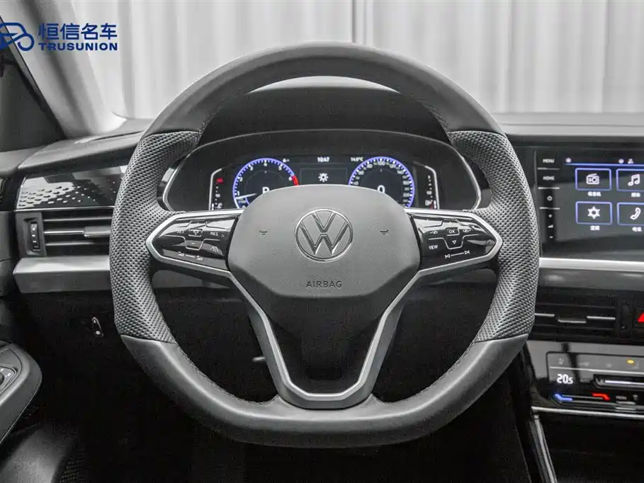 Volkswagen Passat 2023 — фото 17